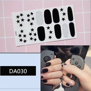 Gamer Nail Strips Manicure